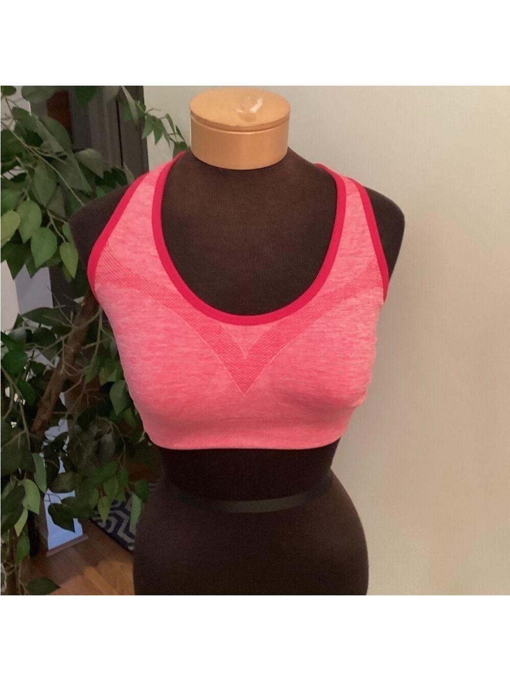 AKAMC Woman’s XL wire free yoga sports bra pink marled with pink Strappy…